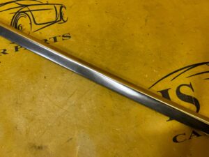 LISTWA KAROSERYJNA BŁOTNIKA TYŁ PRAWY MERCEDES CLS W218 SHOOTING BRAKE