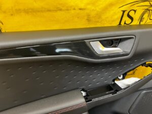 TAPICERKA BOCZEK DRZWI PRZÓD LEWY FORD KUGA MK3 ST-LINE BANG OLUFSEN