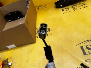 WIĄZKA INSTALACJA RADIA ANTENY WNĘTRZA FORD BRONCO 21-