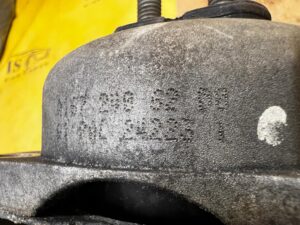 ŁAPA MOCOWANIE PODUSZKA SKRZYNI BIEGÓW MERCEDES GLS X166