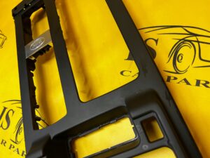 DEKOR RAMKA STELAŻ TUNELU ŚRODKOWEGO LAND ROVER DISCOVERY 5 V L462 LHD