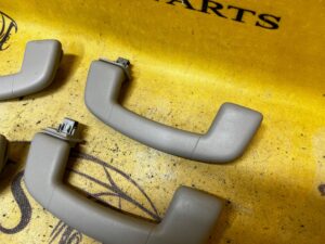 KOMPLET RĄCZKI UCHWYTY PODSUFITKI SKODA SCALA SEAT VW