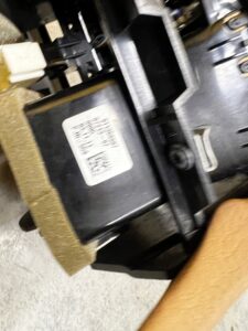 OSŁONA TUNELU ŚRODKOWEGO TYŁ KRATKA NAWIEWU BMW 7 F01 F02 EU