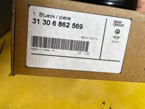 PODKŁADKA SPRĘŻYNY PRZÓD GÓRNA BMW 5 F10 G30 X3 F25 X4 F26 X5 G05 NOWA OEM
