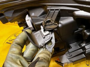 REFLEKTOR LAMPA PRZEDNIA PRZÓD LEWY LED SUBARU FORESTER VI SL 25-