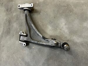 WAHACZ PRZÓD PRZEDNI PRAWY DOLNY VOLVO XC90 II