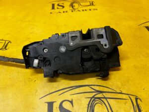 ZAMEK DRZWI TYŁ LEWY MERCEDES C-KLASA W206