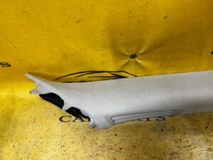 OSŁONA POSZYCIE SŁUPKA A PRZÓD PRAWA PRAWY INFINITI Q50