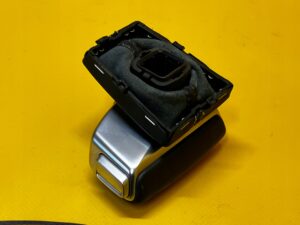 GAŁKA MIESZEK WYBIERAK ZMIANY BIEGÓW AUTOMAT AUDI Q7 SQ7 4M0