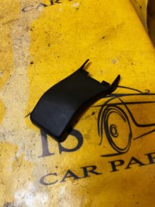 OSŁONA SZYNY SIEDZENIA PRAWY PRZÓD WEWNĘTRZNA LEXUS RX 450H III 3 AL10