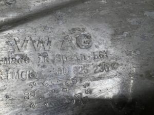 PŁYTA BLACHA OSŁONA PODWOZIA VW VOLKSWAGEN GOLF VIII