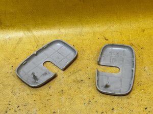 ZAŚLEPKI PLASTIK OSŁONY SŁONECZNIKA JAGUAR XJ X351