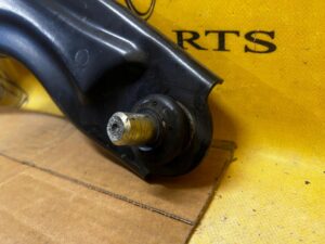 NOWY WAHACZ PRZÓD PRZEDNI PRAWY DACIA SANDERO 3 III 1.0 TCE