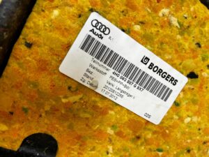 BOCZEK TAPICERKA BAGAŻNIKA LEWY LEWA AUDI A8 D4 4H