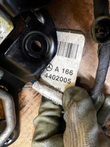 BLOK ZAWOROWY ZAWORÓW ZAWIESZENIA MERCEDES GL X166