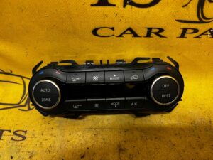 PANEL STEROWANIA KLMATYZACJI AUTO INFINITI Q30