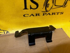 UCHWYT MOCOWANIE WSPORNIK WYKŁADZINY AUDI A8 D5 4N