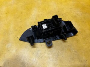 PANEL PRZEŁĄCZNIK SZYBY TYŁ PRAWY SUBARU FORESTER VI SL 25-