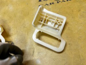 UCHWYT MOCOWANIE WSPORNIK PODSUFITKI PRAWY FORD EXPLORER MK6