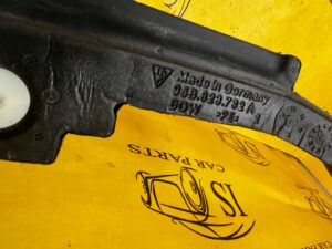 USZCZELKA PODSZYBIA MASKI POKRYWY SILNIKA BŁOTNIKA PRAWA PORSCHE MACAN 95B