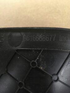 OSŁONA DESKI KOKPITU PLASTIK PEUGEOT 5008 P87 N.M