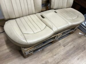 KANAPA TYLNA SIEDZISKO NA PALETACH AUDI A8 D4