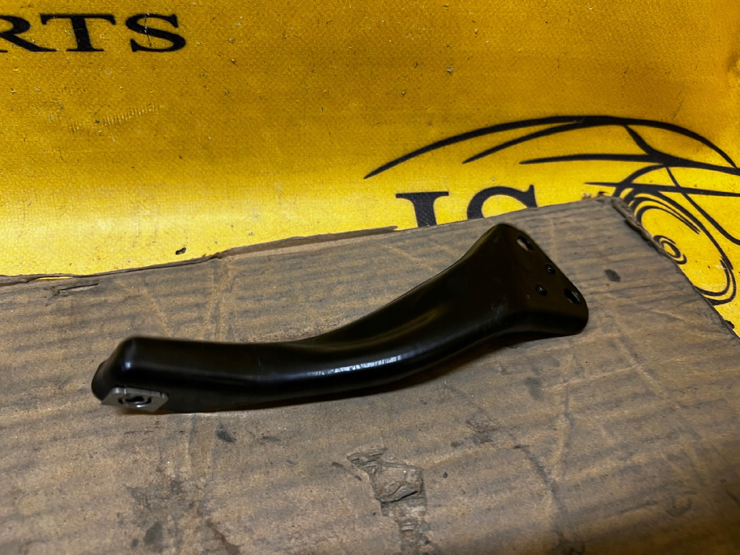 WSPORNIK MOCOWANIE DESKI ROZDZIELCZEJ KONSOLI AUDI A8 D4 4H