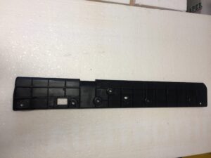 LISTWA MOCOWANIE WYKŁADZINY AUDI A8 4H0863766