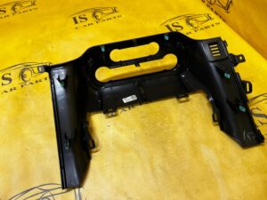 OSŁONA ZAŚLEPKA DESKI KONSOLI ŚRODKOWA DOLNA FORD BRONCO 21-