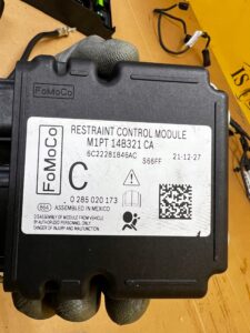 NIE WYSTRZELONY SENSOR MODUŁ AIRBAG PODUSZEK POWIETRZNYCH FORD ESCAPE MK4