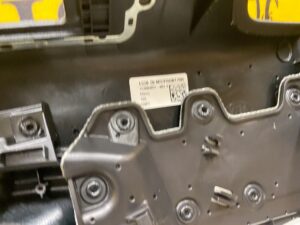 TAPICERKA DRZWI PRZÓD PRAWA MERIDIAN LAND ROVER DISCOVERY L550