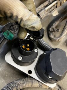 WIĄZKA INSTALACJA HAKA ZBIORNIKA PALIWA PODWOZIA FORD RANGER MK5 V 2.0 TDCI