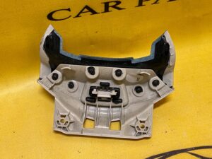 PRZYCISK SCHOWKA TUNELU ŚRODKOWEGO MERCEDES W257