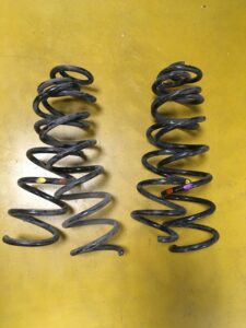 KOMPLET SPRĘŻYNY TYŁ RENAULT MEGANE IV HB 1.3 TCE