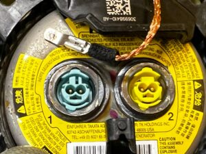 KOMPLET 2 X PODUSZKI 4 X PASY AIRBAG INFINITI Q30 QX30