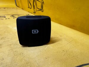 PODWÓJNE GNIAZDO USB PORT ŁADOWARKA FORD BRONCO 21-