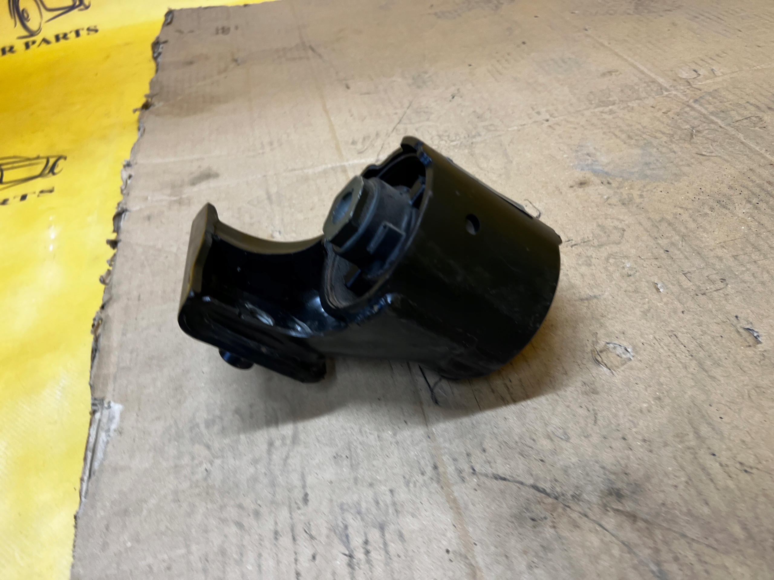 ŁAPA MOCOWANIE PODUSZKA SILNIKA LEWA FORD BRONCO 2.7 V6 ECOBOOST 21-