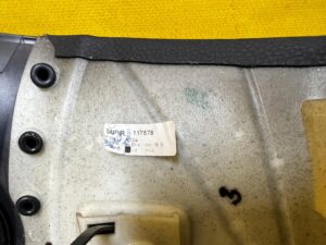 POSZYCIE OSŁONA OBUDOWA SŁUPKA C TYŁ PRAWY PORSCHE PANAMERA 970 I LIFT