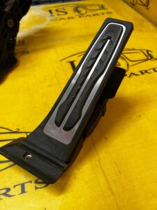 KOMPLET PEDAŁY HAMULCA GAZU POTENCJOMETR AUTOMAT BMW M5 F90