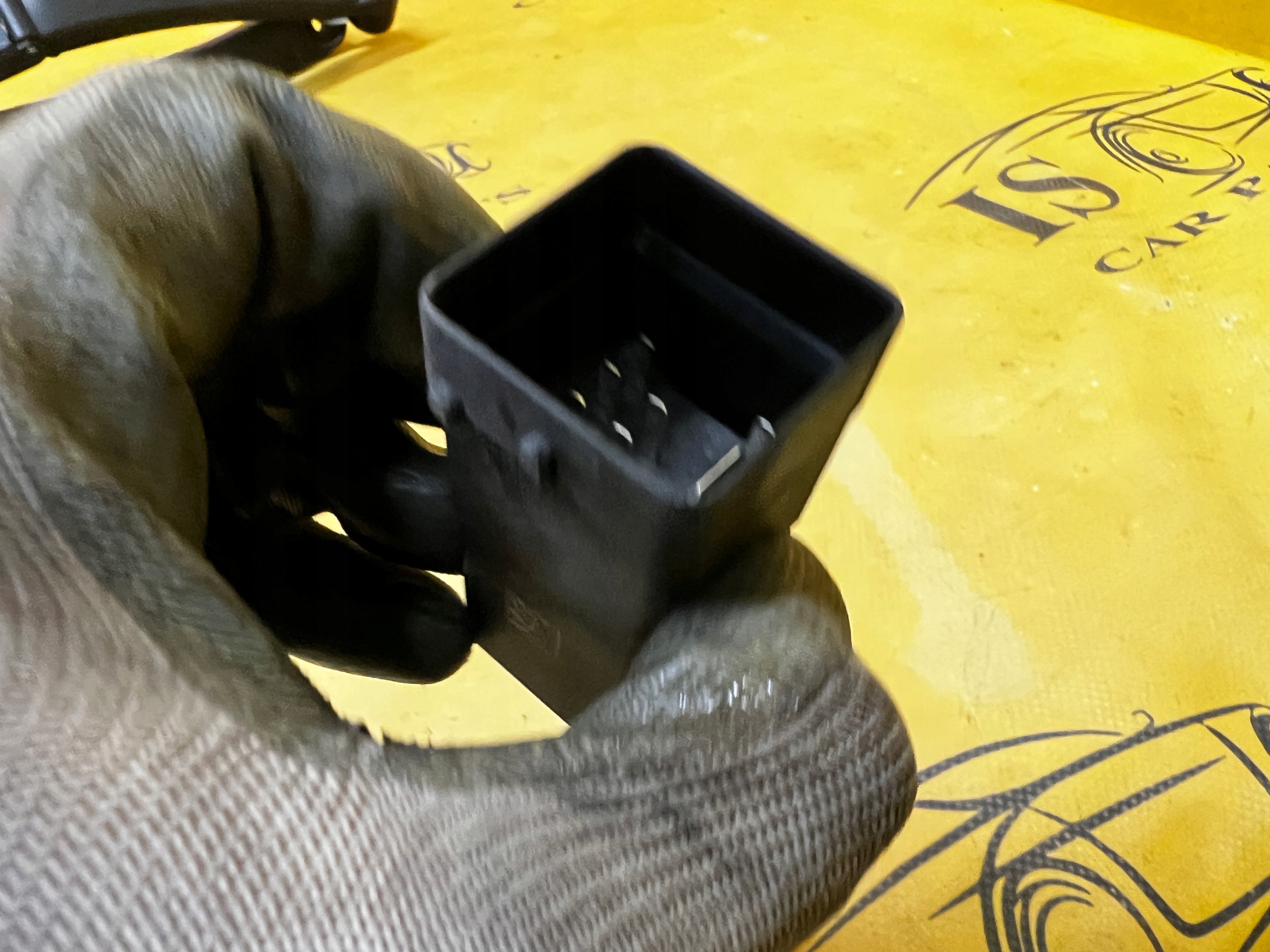 PRZEKAŹNIK ŚWIEC ŻAROWYCH RENAULT KOLEOS II 2.0 DCI