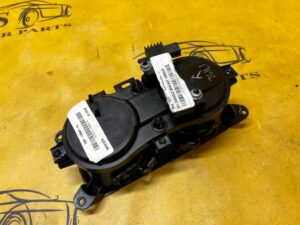 SCHOWEK CUPHOLDER UCHWYT NA KUBKI FORD FUSION LIFT USA