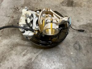 ZWROTNICA ZAWIESZENIE PIASTA TARCZA PRZÓD LEWY RENAULT ESPACE VI