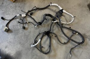 WIĄZKA INSTALACJA LAMP LAMPY TYŁ FORD BRONCO 21-