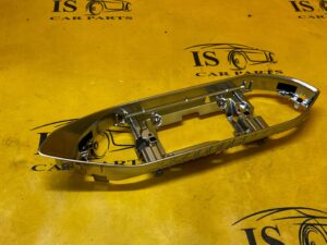 RAMKA WYŚWIETLACZA OSŁONA DEKOR CHROM DESKI NAWIGACJI PEUGEOT 308 II T9 EU