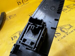 PANEL PRZEŁĄCZNIK SZYB PRZÓD PRAWY FORD FUSION LIFT USA