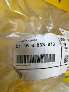 SCHOWEK CUPHOLDER UCHWYT NA KUBKI BMW 5 G30 G31 M5 F90 6 G32 NOWY OEM