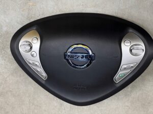 NISSAN LEAF I ORYGINALNA DESKA KONSOLA AIRBAG PASY