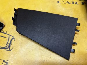 OSŁONA ZAŚLEPKA DESKI SŁUPKA A PRAWA FORD FIESTA MK8