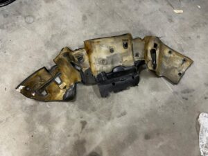 MATA WYGŁUSZENIE BŁOTNIKA BŁOTNIKA TYŁ LEWY PORSCHE CAYENNE COUPE 9Y 9Y3