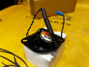 GŁOŚNIK TONÓW WYSOKICH DESKI ROZDZIELCZEJ BMW NOWY OEM